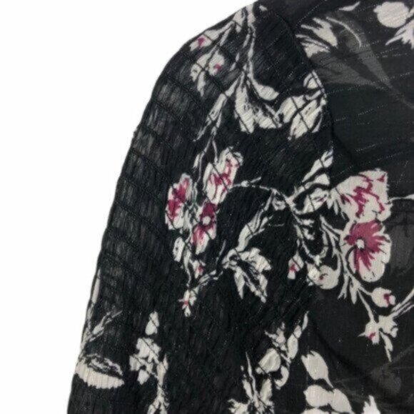 NWT Guess | Women's Silver & Black Sheer Floral Blouse Size Small - Picture 7 of 12